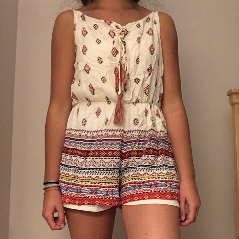 Super cute patterned romper